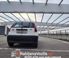 599€ - Fiat Punto 1.1 // registriran do 9/2023 // moguća dostava na adresu