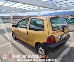 600€ - Renault Twingo 1.2 - registriran do 6.mj 2023. - 3