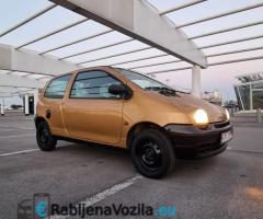 699€ - Renault Twingo 1.2 // reg 3/2024 // 158.000km - 5