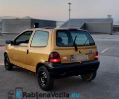 699€ - Renault Twingo 1.2 // reg 3/2024 // 158.000km - 8