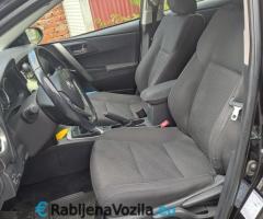 Toyota Auris  2014. Diesel - 6