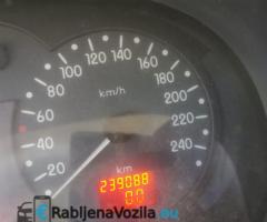 Dva auta Renault Thalia 1.5 dCi + 8 dodatnih guma - 12
